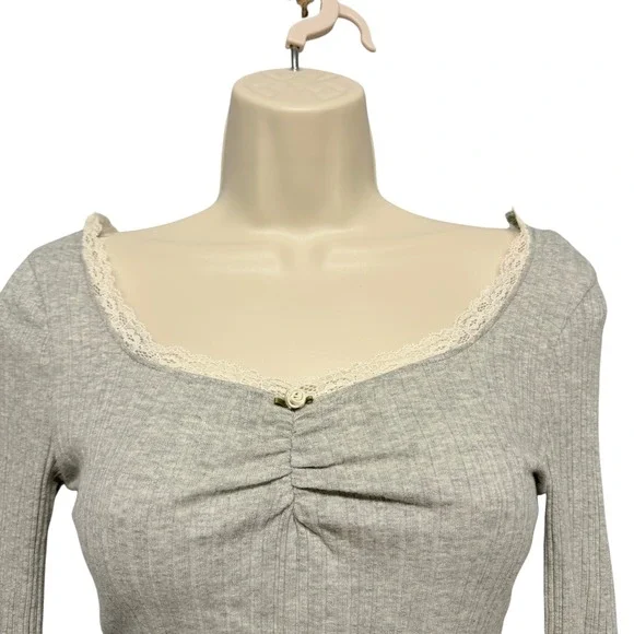 Women Long Sleeve Top Size M Heather Gray Coquette Twee Soft Girl Ruched Rosette - Picture 5 of 14